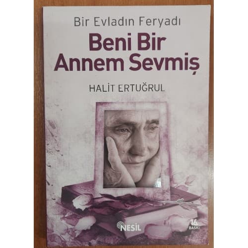 Beni Bir Annem Sevmiş